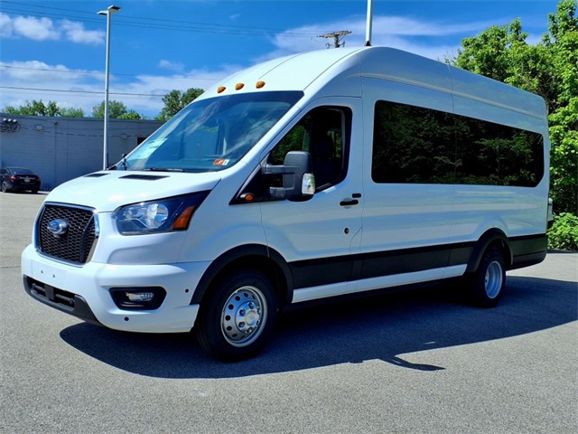 2025 Ford Transit Passenger Van XLT photo 2