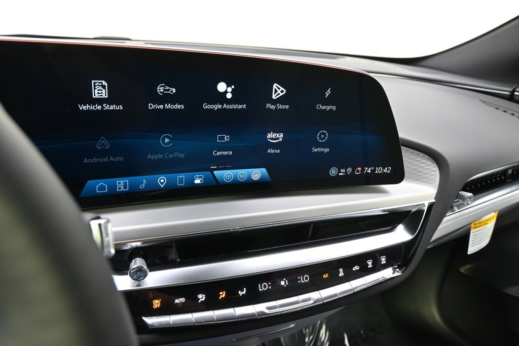 2025 Cadillac Lyriq Sport photo 25