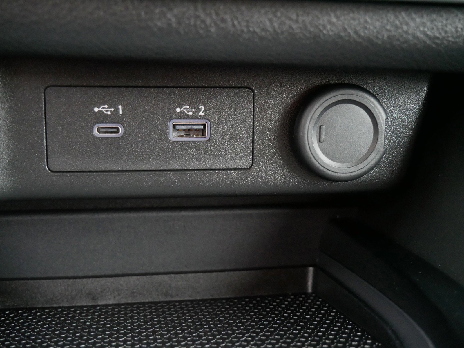 2023 Nissan Rogue SV photo 19