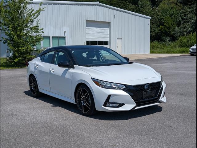 2023 Nissan Sentra SR's photo