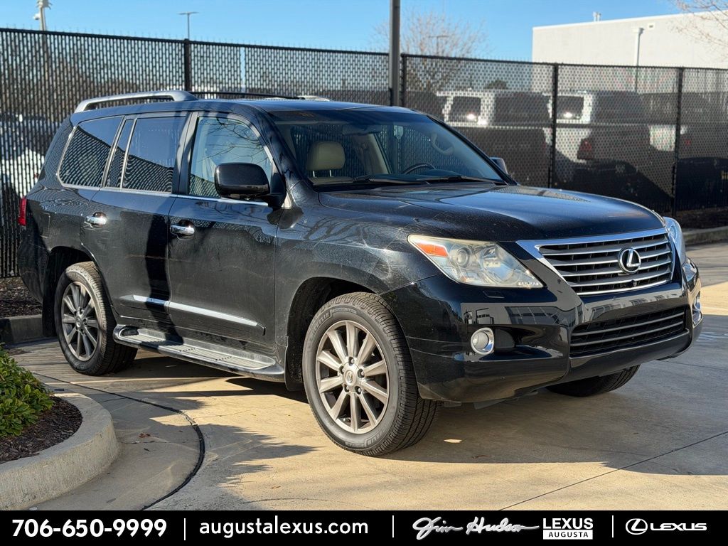 2011 Lexus LX 570's photo