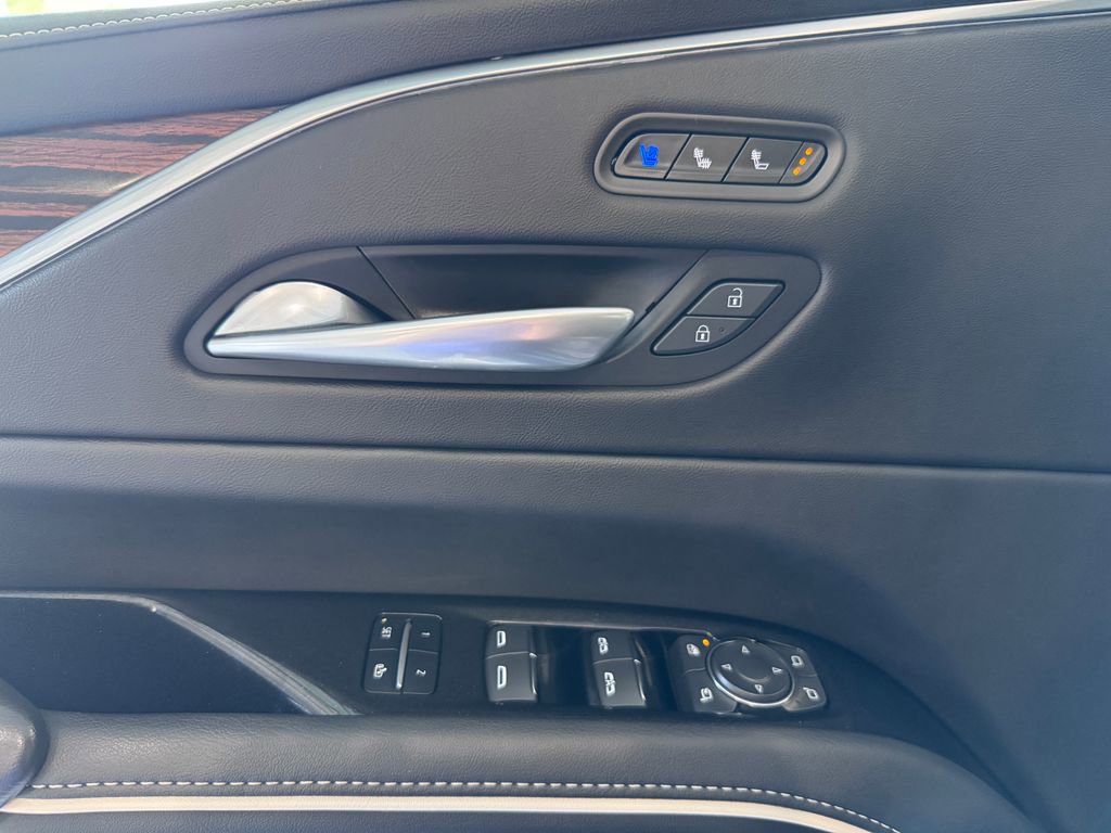 2022 Cadillac Escalade Premium Luxury photo 26