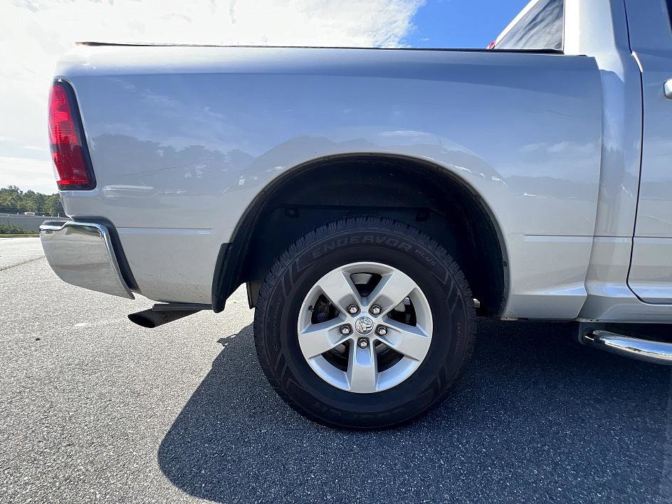 2013 Ram 1500 SLT photo 15