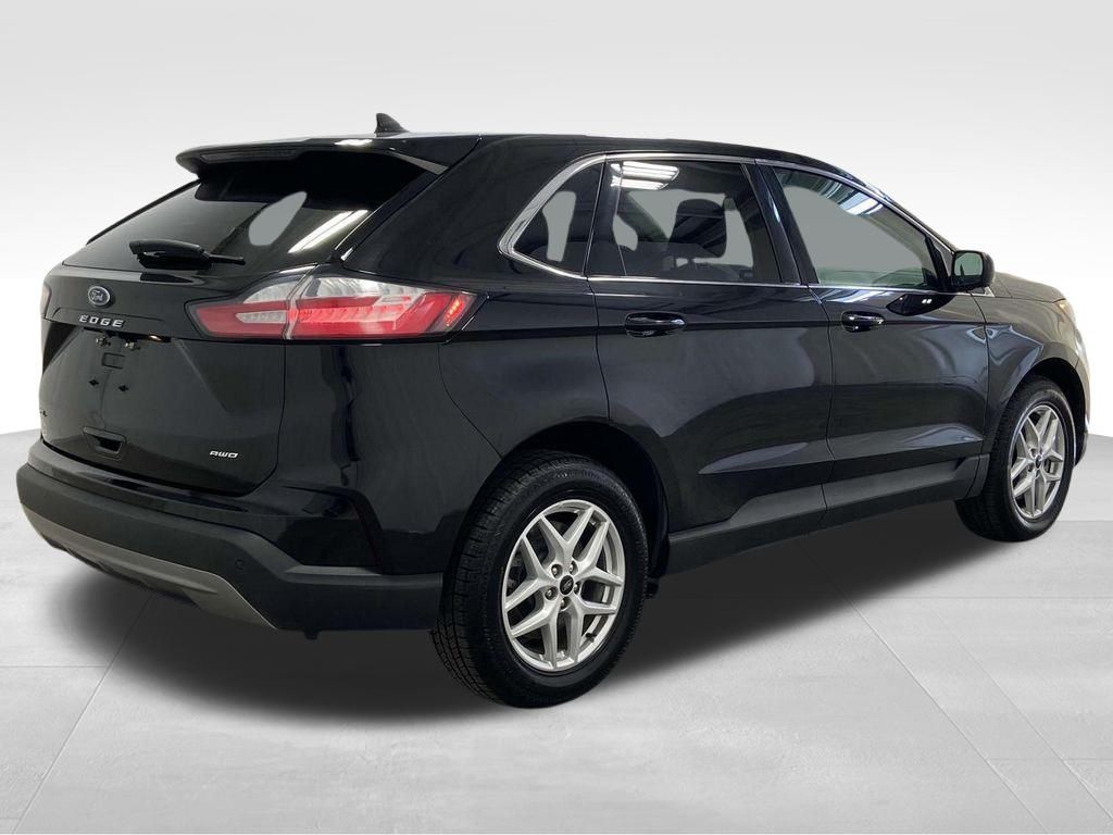 2023 Ford Edge SEL photo 3