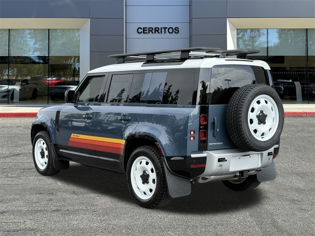 2025 Land Rover Defender 110 S photo 4