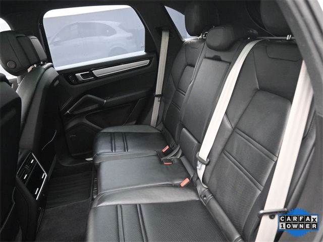 2023 Porsche Cayenne Base photo 9