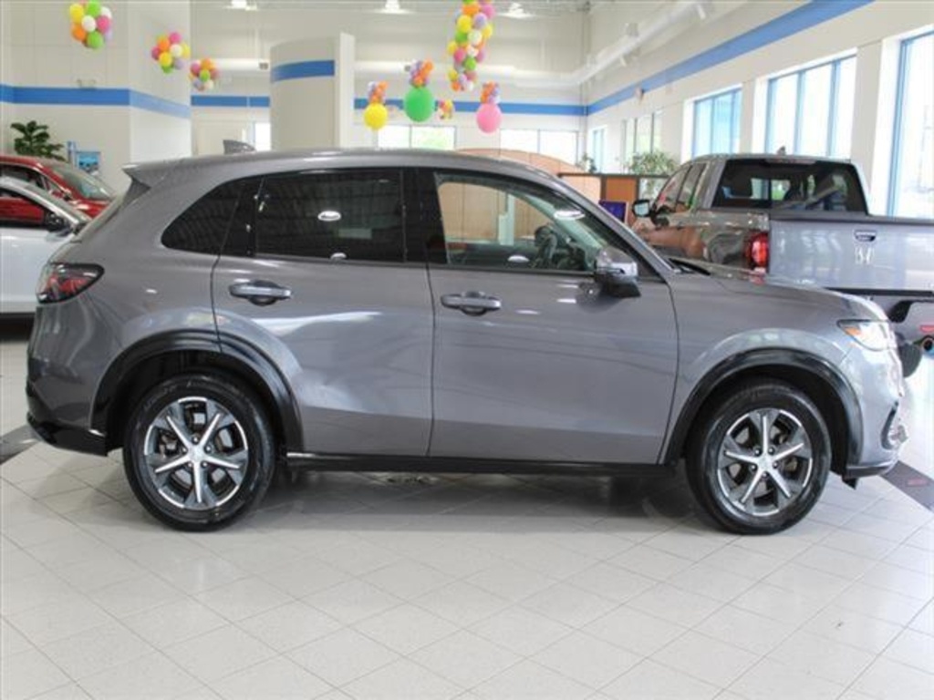 2024 Honda HR-V EX-L photo 3