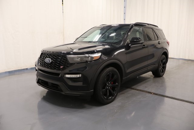 2023 Ford Explorer ST photo 2