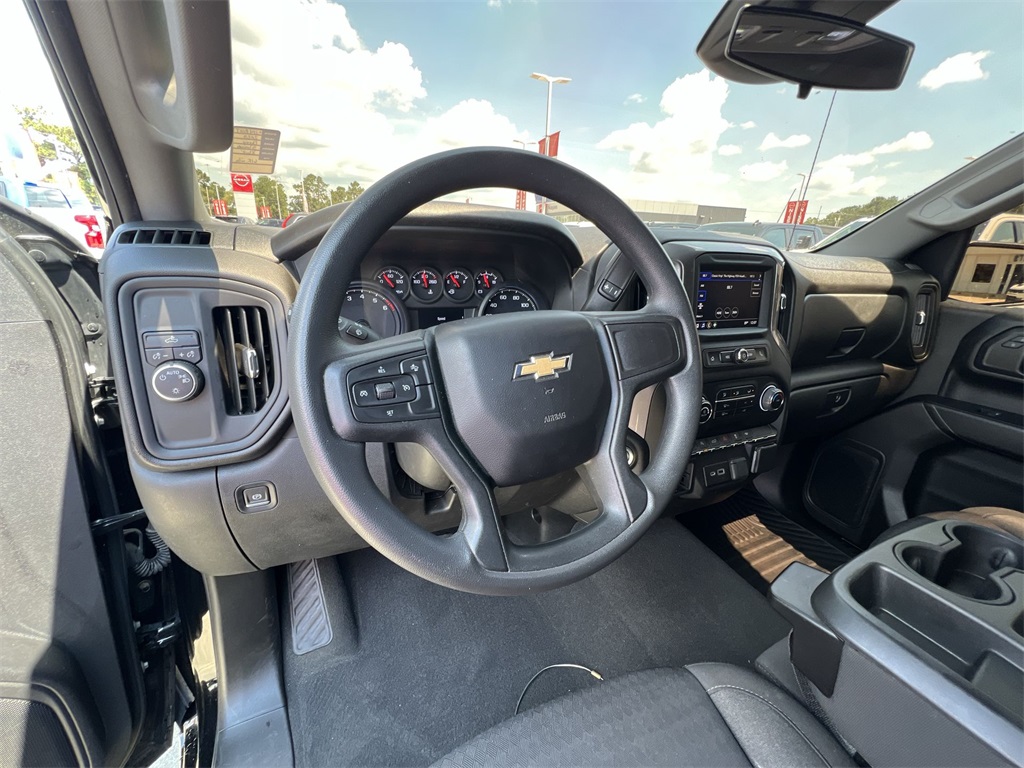 2023 Chevrolet Silverado 1500 Custom photo 18