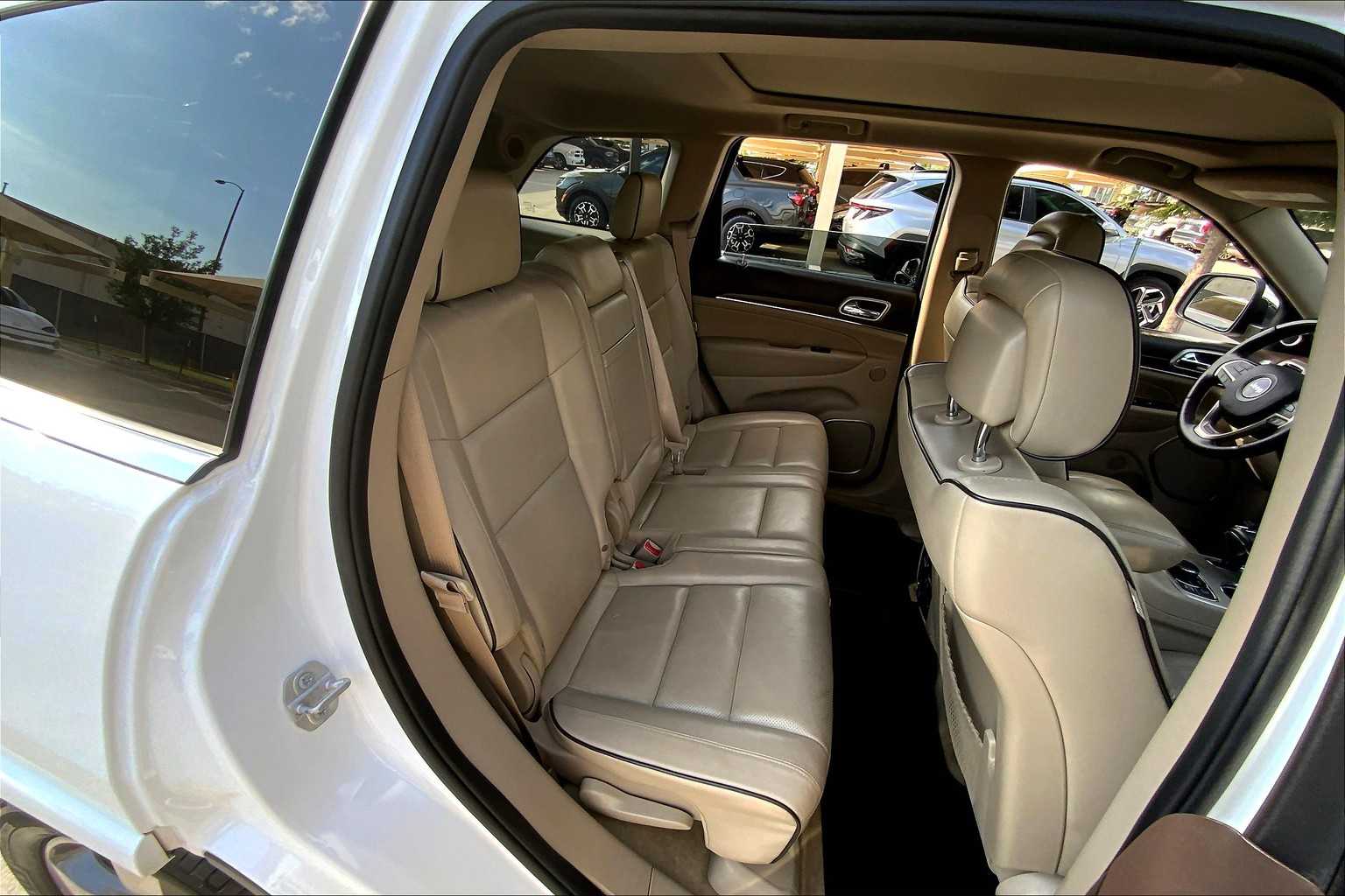 2015 Jeep Grand Cherokee Overland photo 15