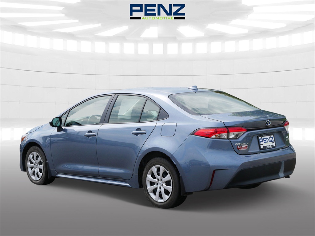 2024 Toyota Corolla Hybrid LE photo 3