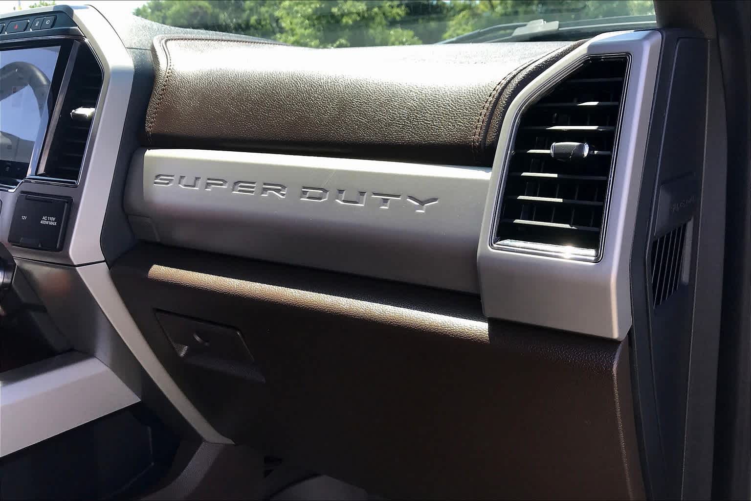 2022 Ford F-450 King Ranch photo 17