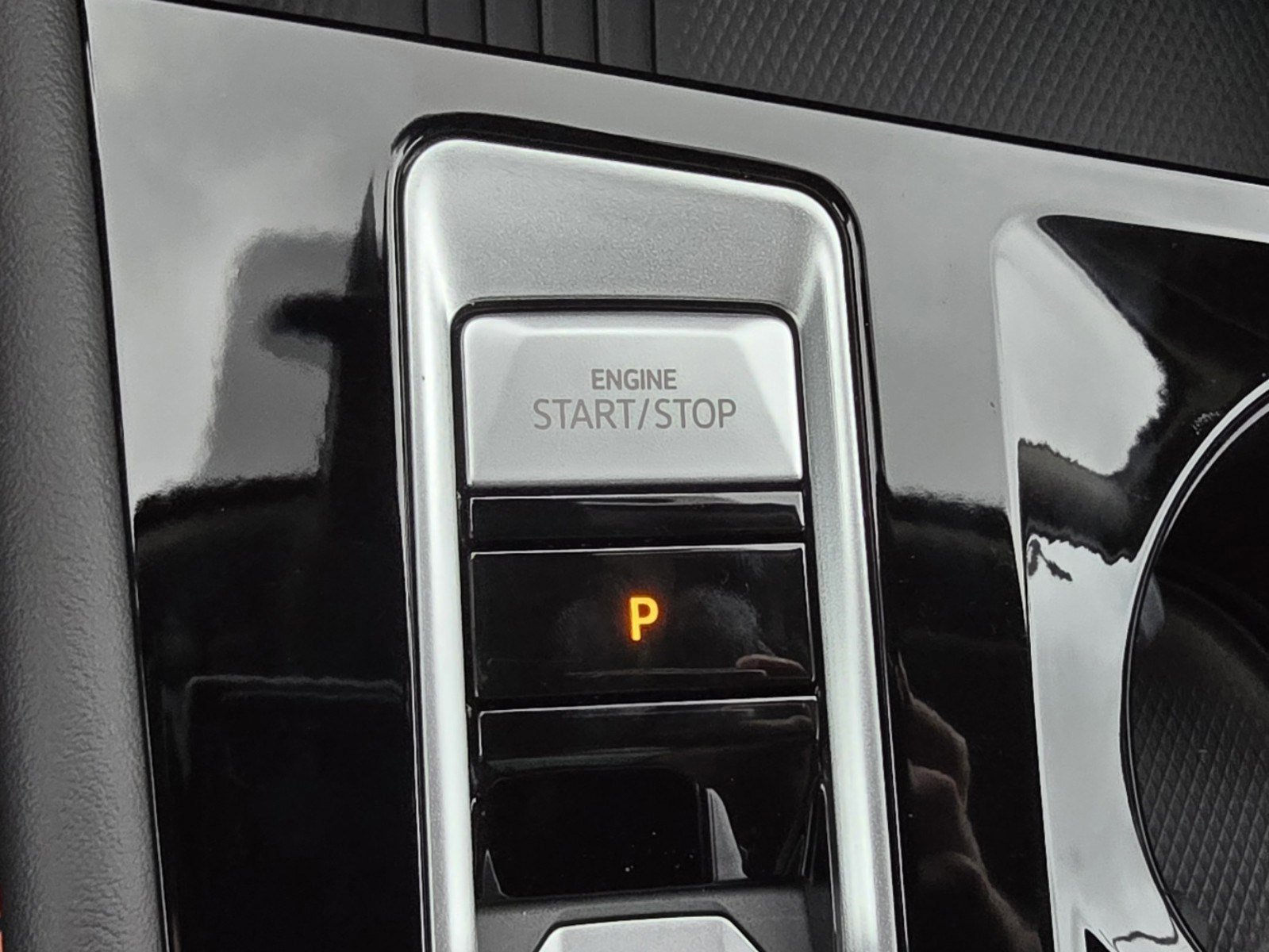 2025 Volkswagen Atlas Peak Edition photo 21