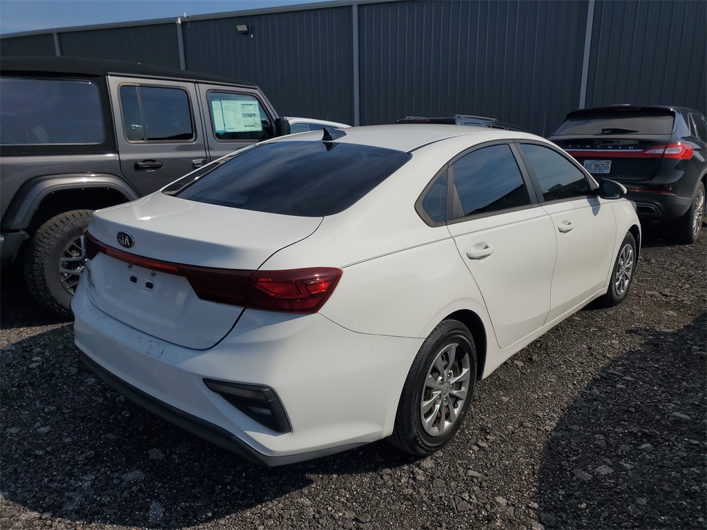 2019 Kia Forte FE photo 2
