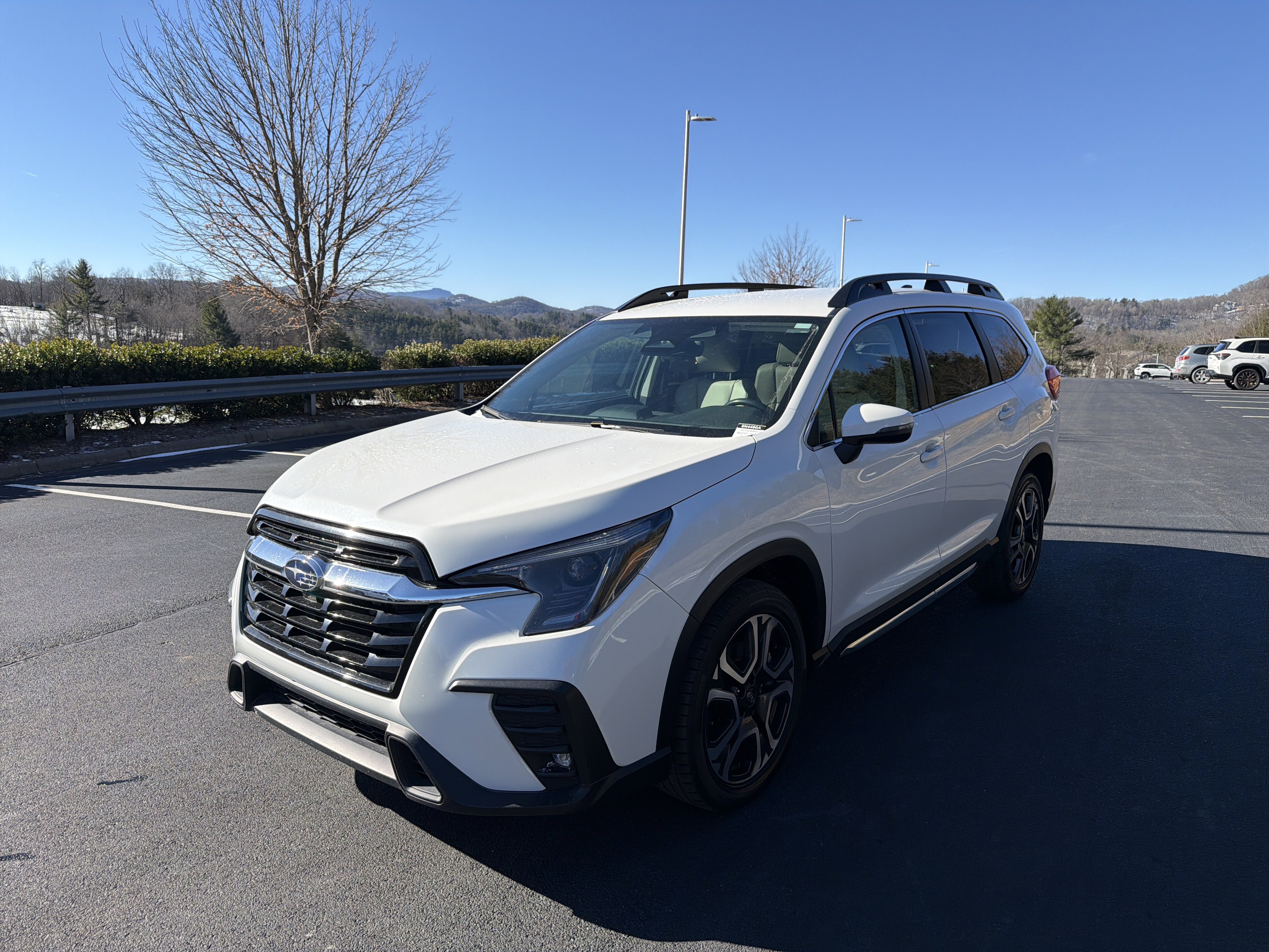 2023 Subaru Ascent Limited's photo