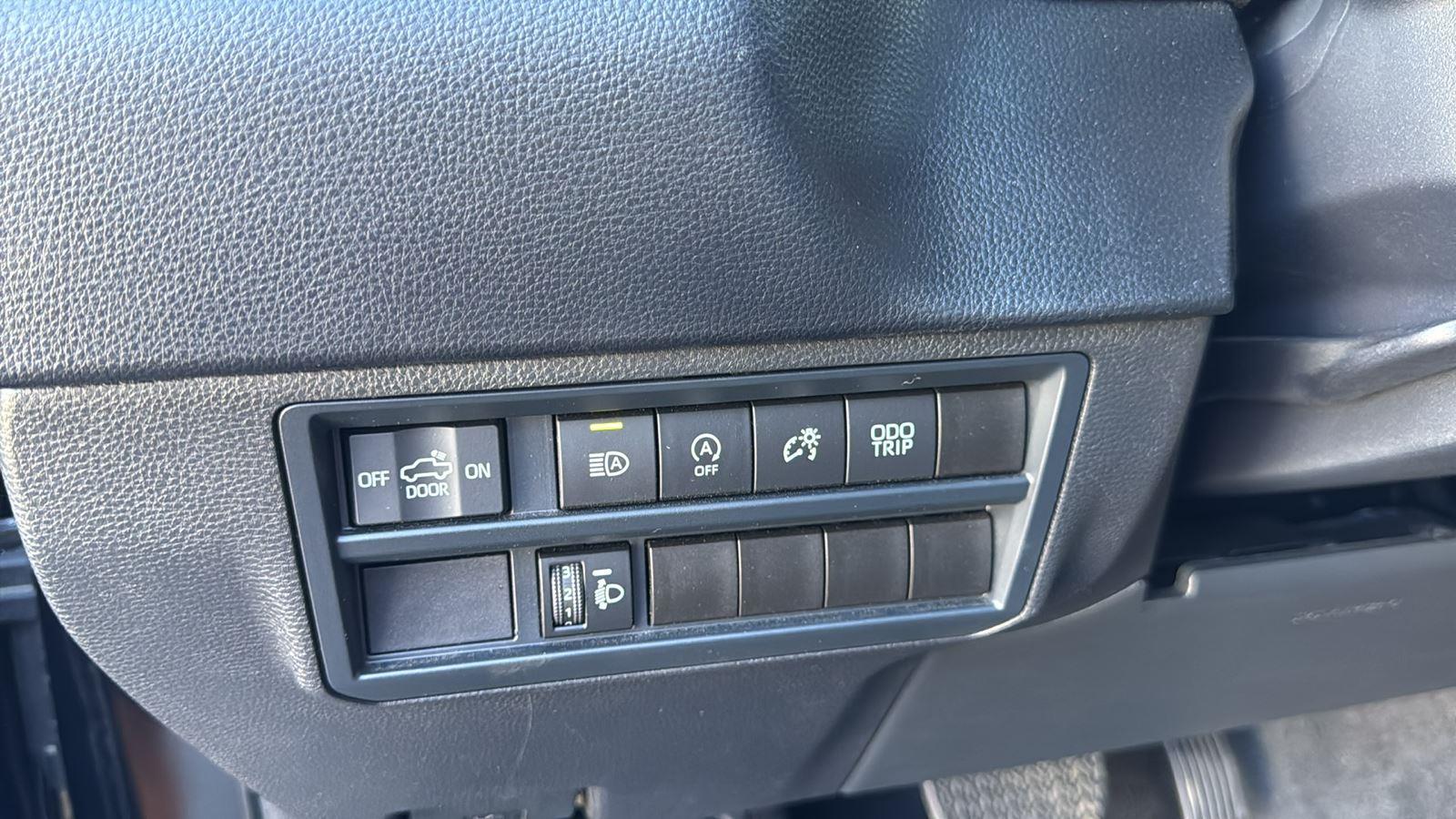 2024 Toyota Tundra SR5 CrewMax photo 12