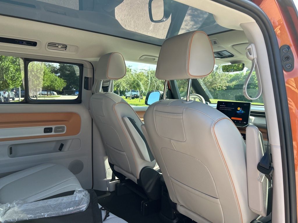 2025 Volkswagen ID. Buzz Pro Plus photo 37