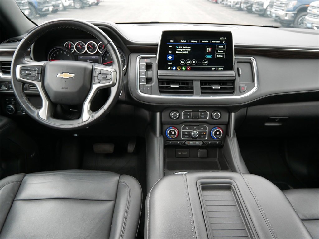 2021 Chevrolet Suburban LT photo 14