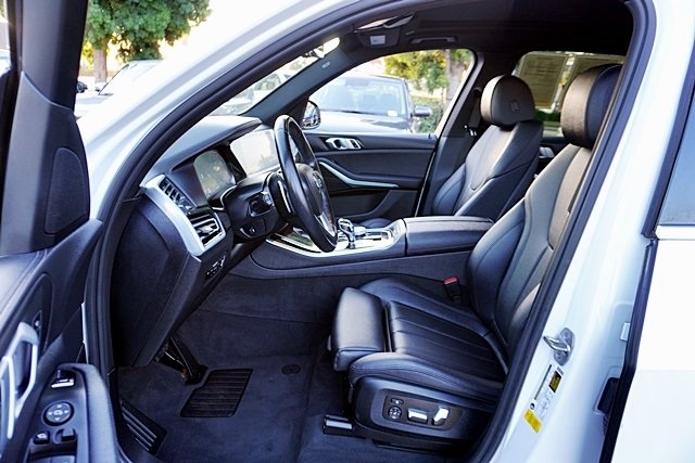 Used 2020 White BMW sDrive40i image 15