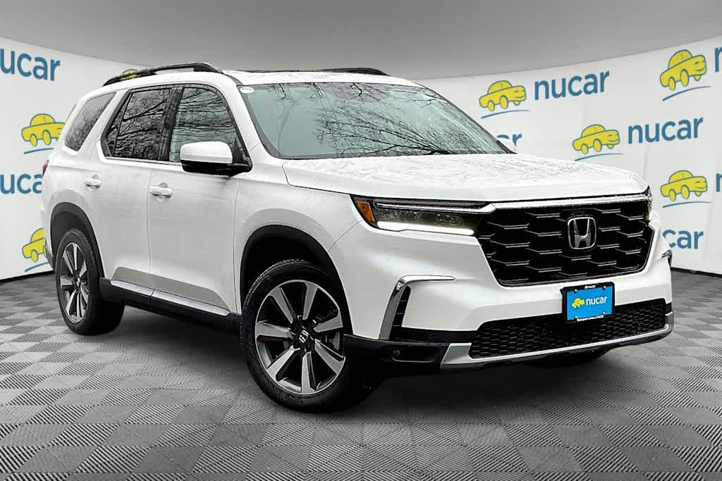 2025 Honda Pilot Touring's photo