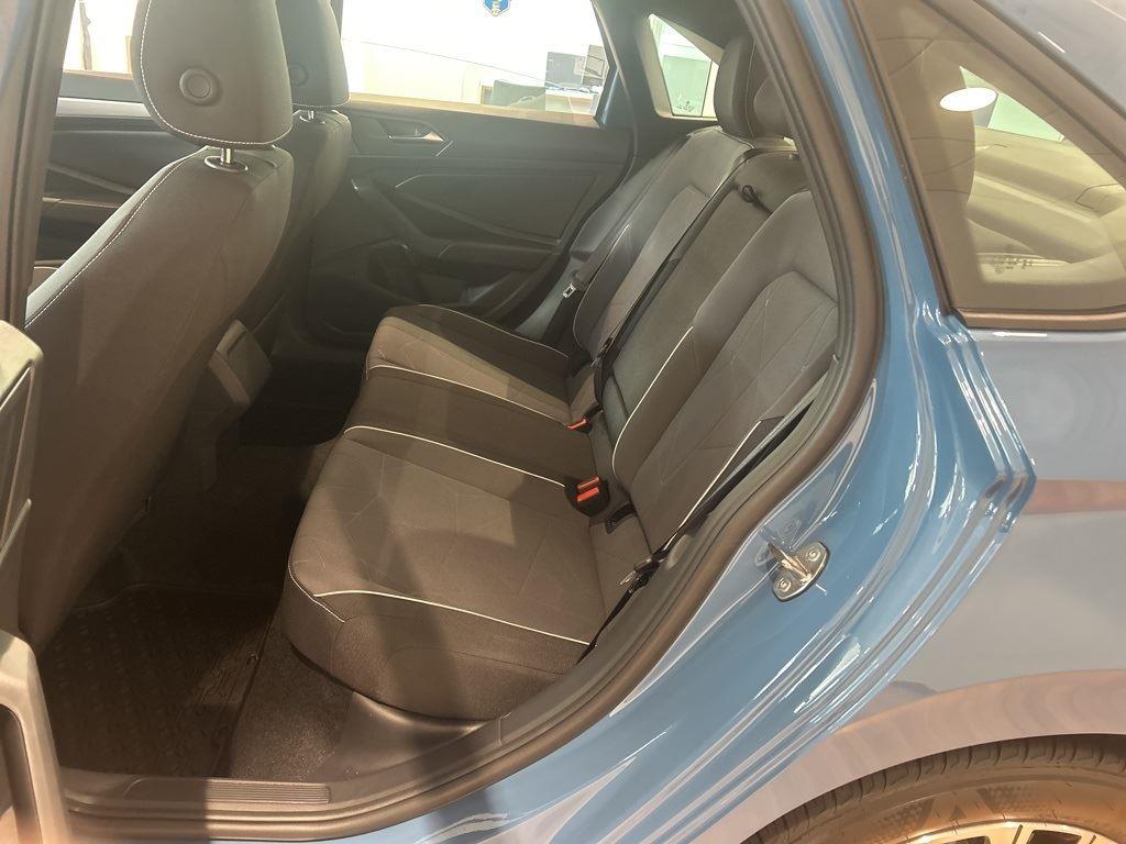 2025 Volkswagen Jetta 1.5T Sport photo 14