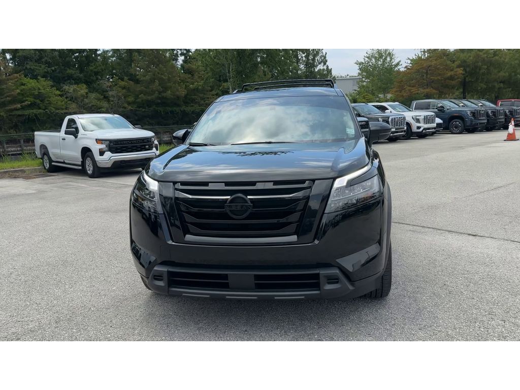 2024 Nissan Pathfinder SV photo 3