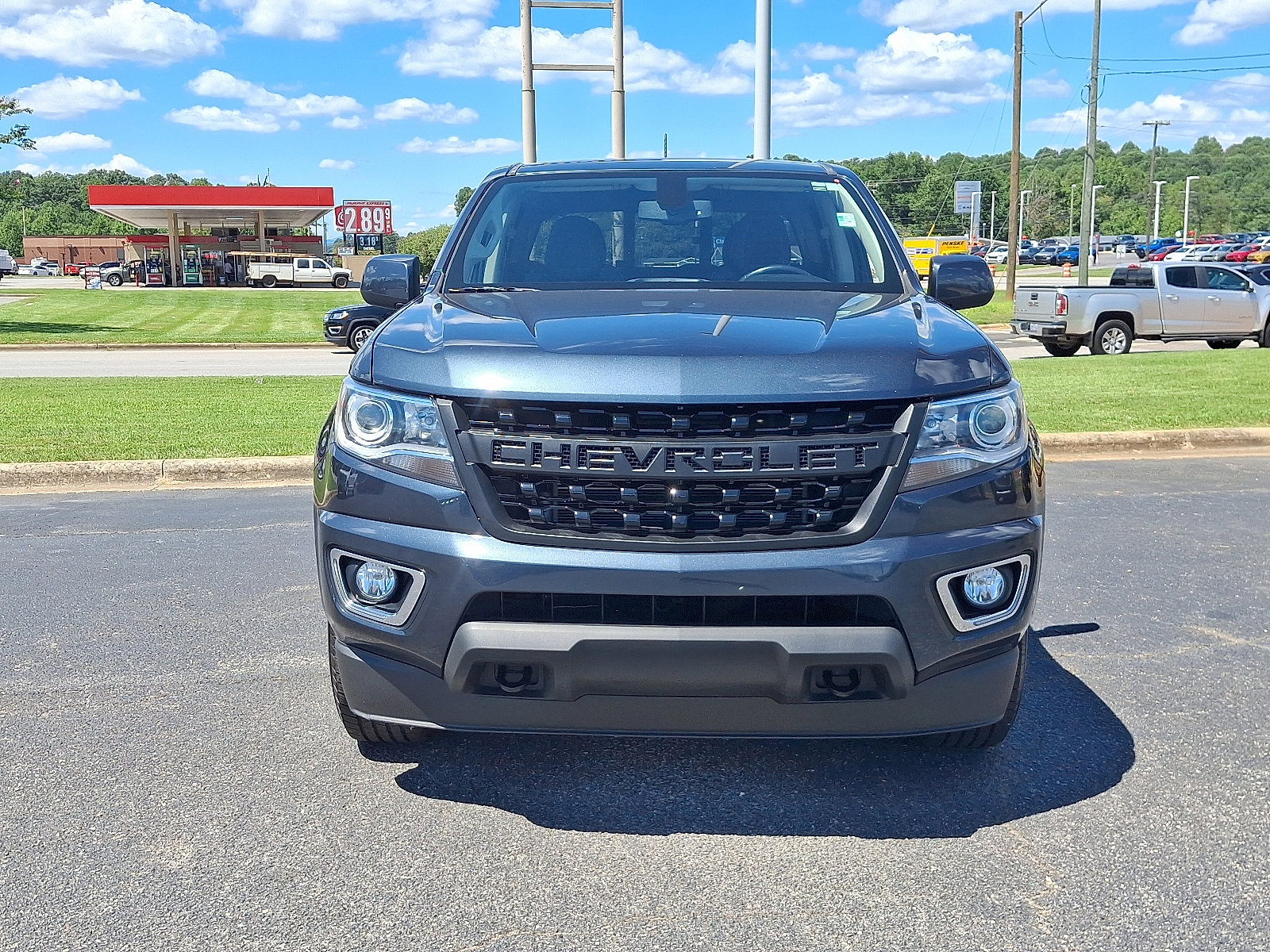 2019 Chevrolet Colorado Z71 photo 2