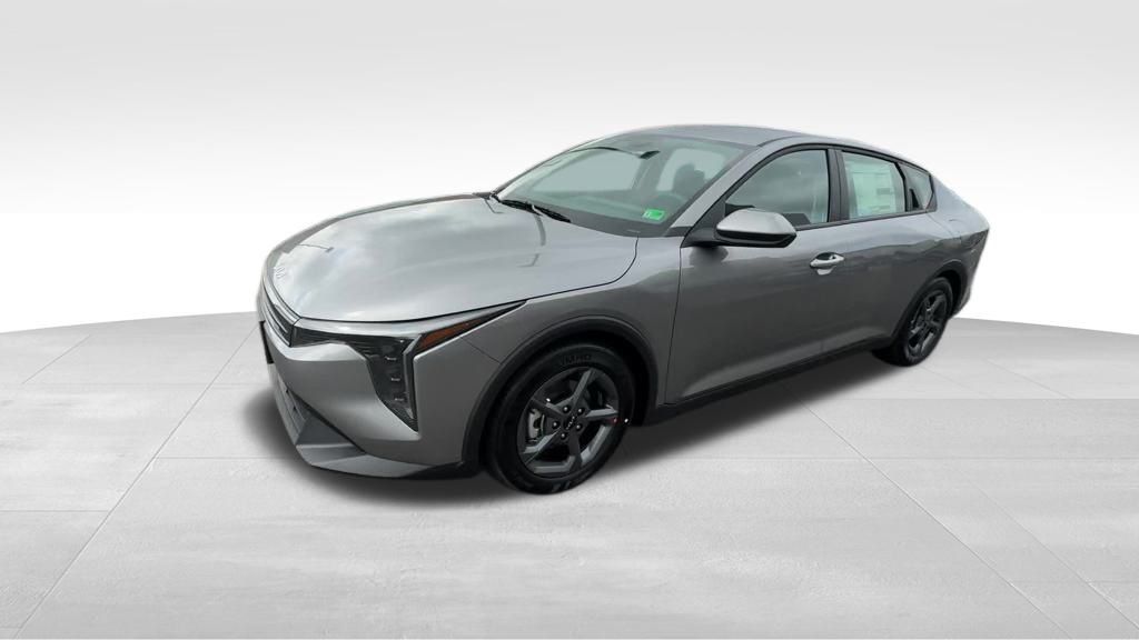 2025 Kia K4 LXS photo 10