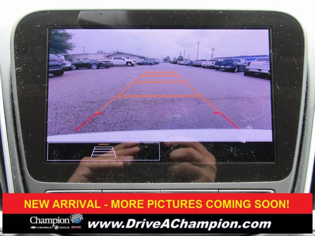 2023 Chevrolet Malibu 1LT photo 12