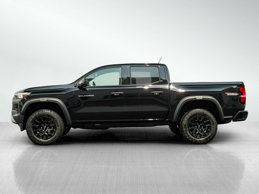 2026 Chevrolet Colorado Trail Boss photo 3