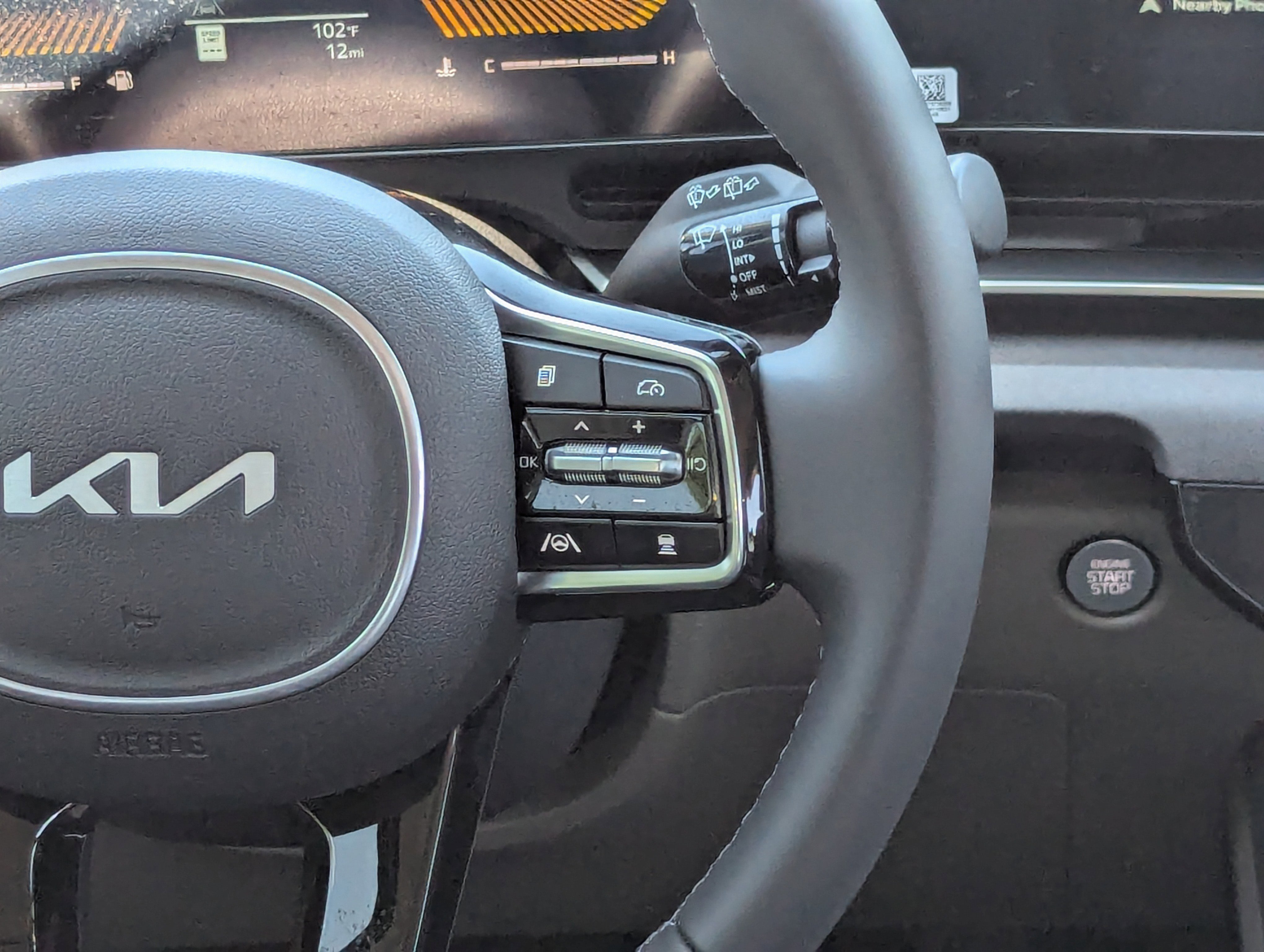 2026 Kia Carnival EX photo 3