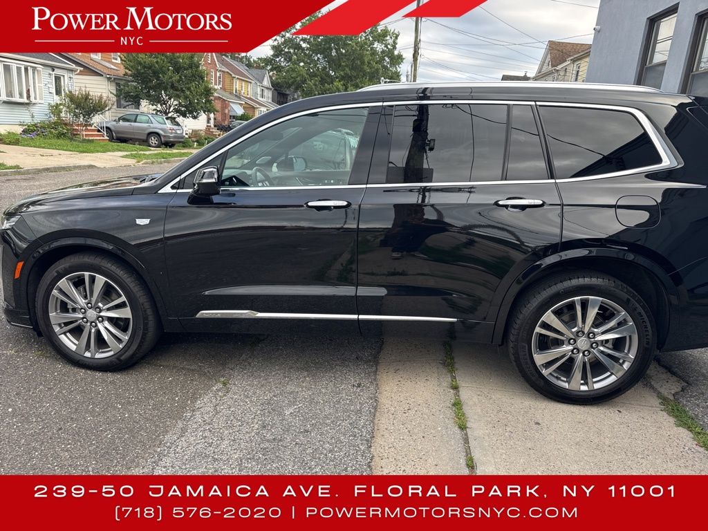 2024 Cadillac XT6 Premium Luxury photo 2