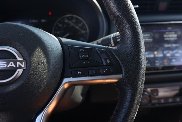 2023 Nissan Kicks SR photo 25