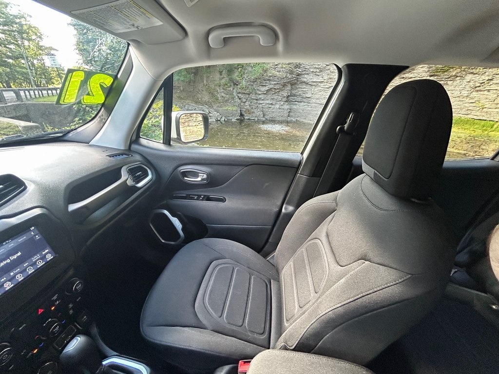 2021 Jeep Renegade Latitude photo 14