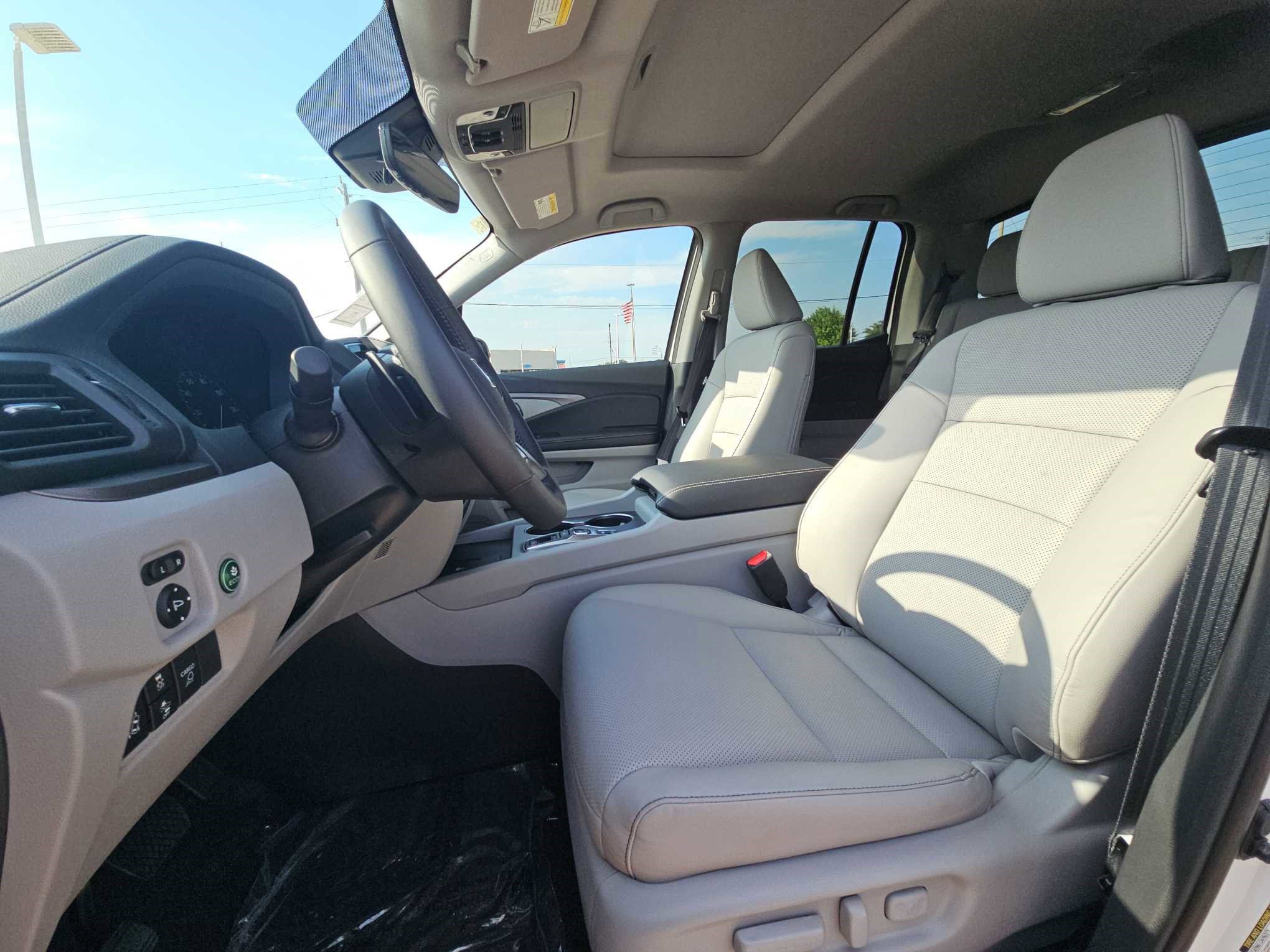 2025 Honda Ridgeline RTL photo 13