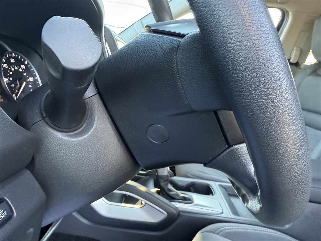 2022 Nissan Frontier SV Crew Cab photo 17