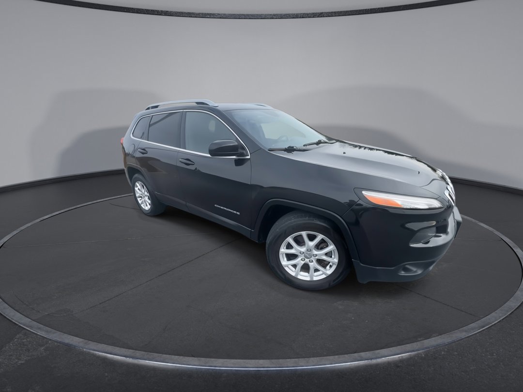 Used 2016 Jeep Cherokee Latitude with VIN 1C4PJMCSXGW235951 for sale in Martinsburg, WV