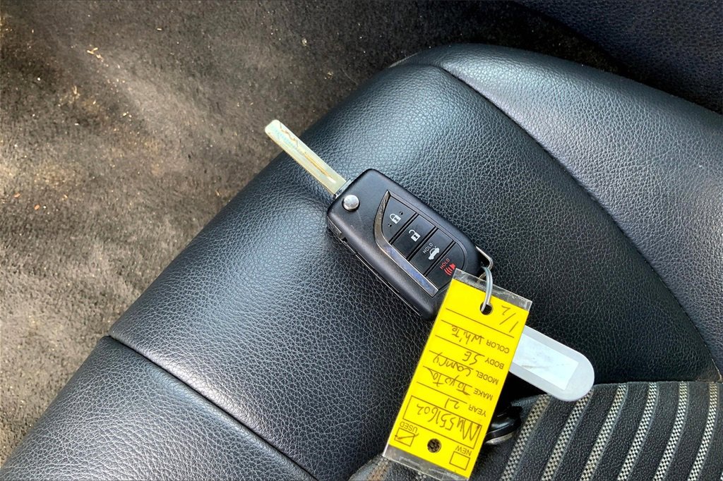 2021 Toyota Camry SE photo 10