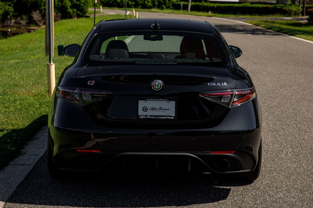 2025 Alfa Romeo Giulia SPRINT photo 4