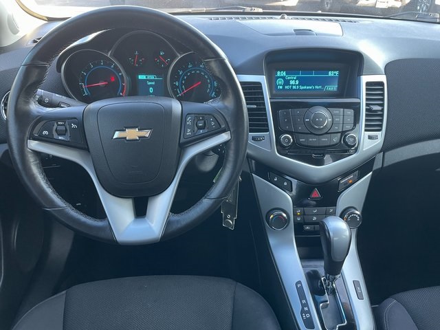 2014 Chevrolet Cruze photo 3