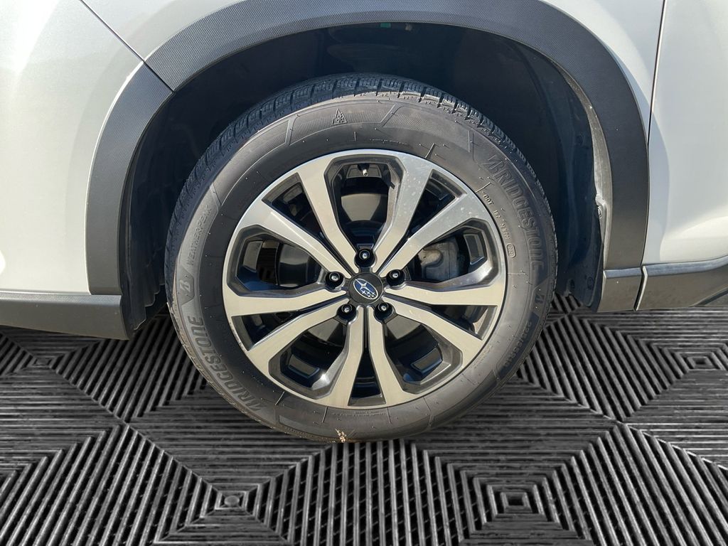 2022 Subaru Forester Limited photo 31