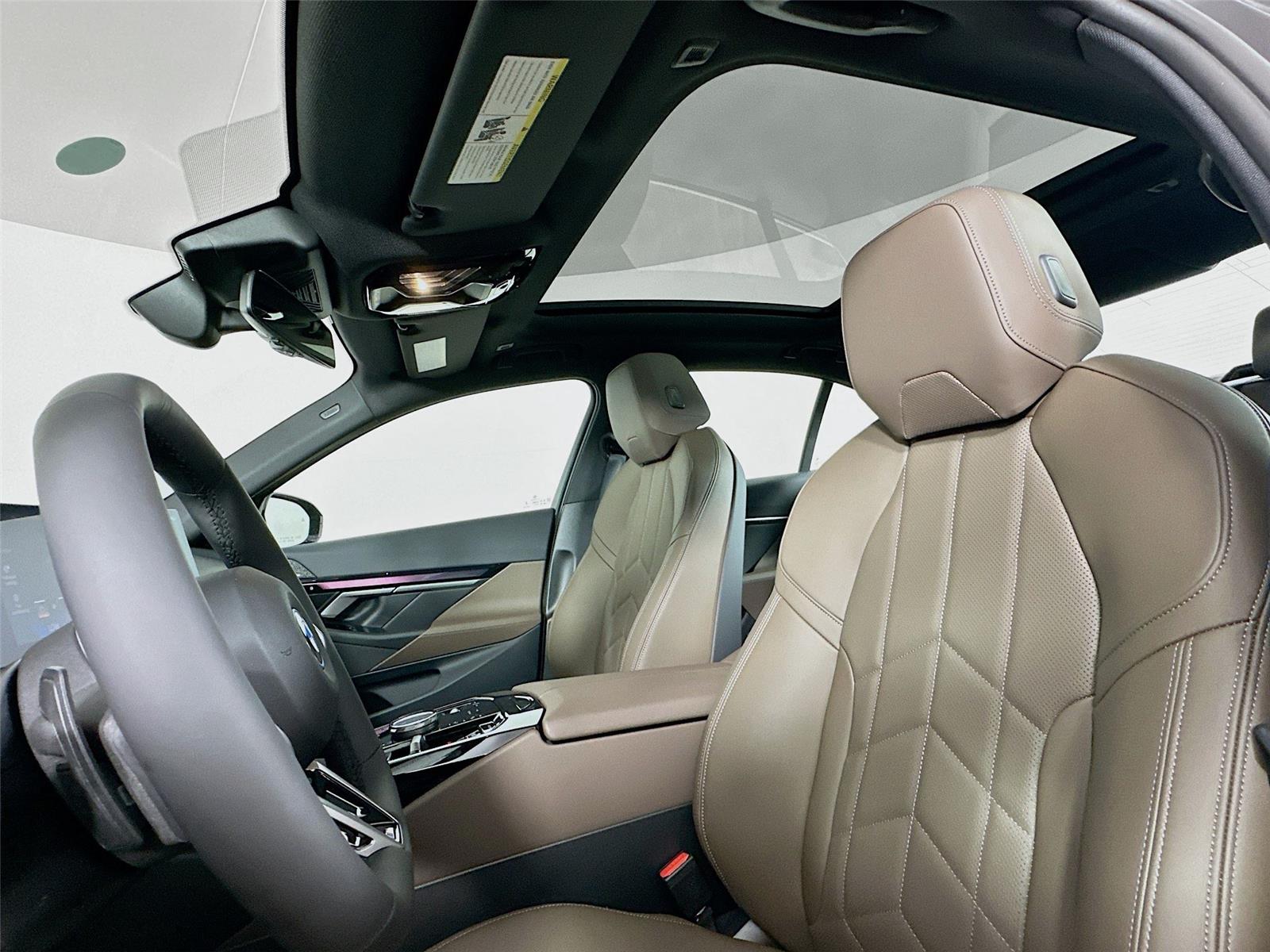 2026 Bmw 550e xDrive photo 23