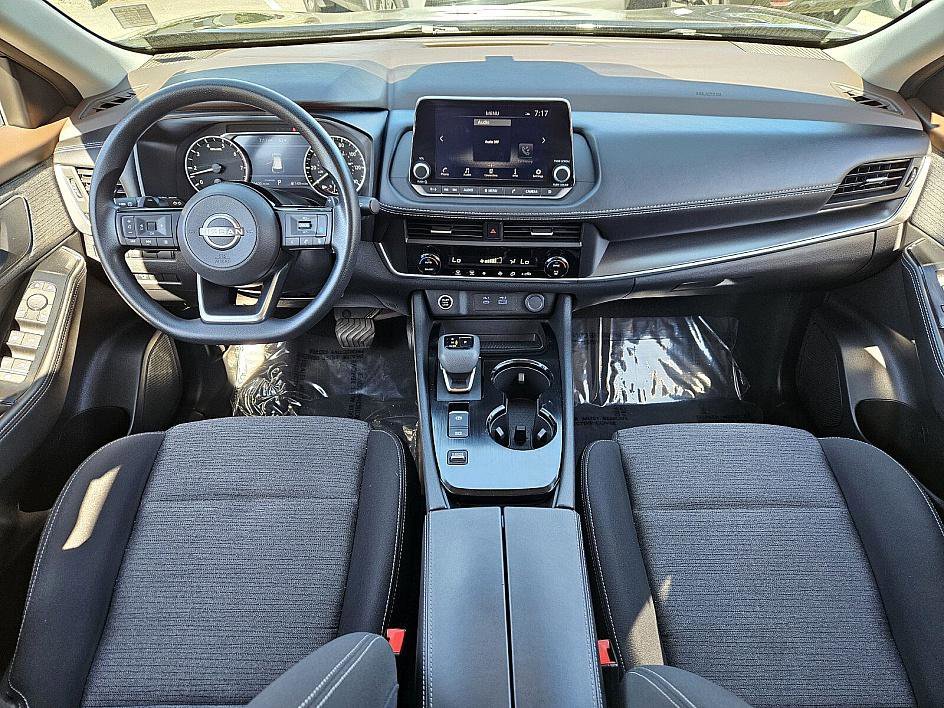 2023 Nissan Rogue SV photo 8
