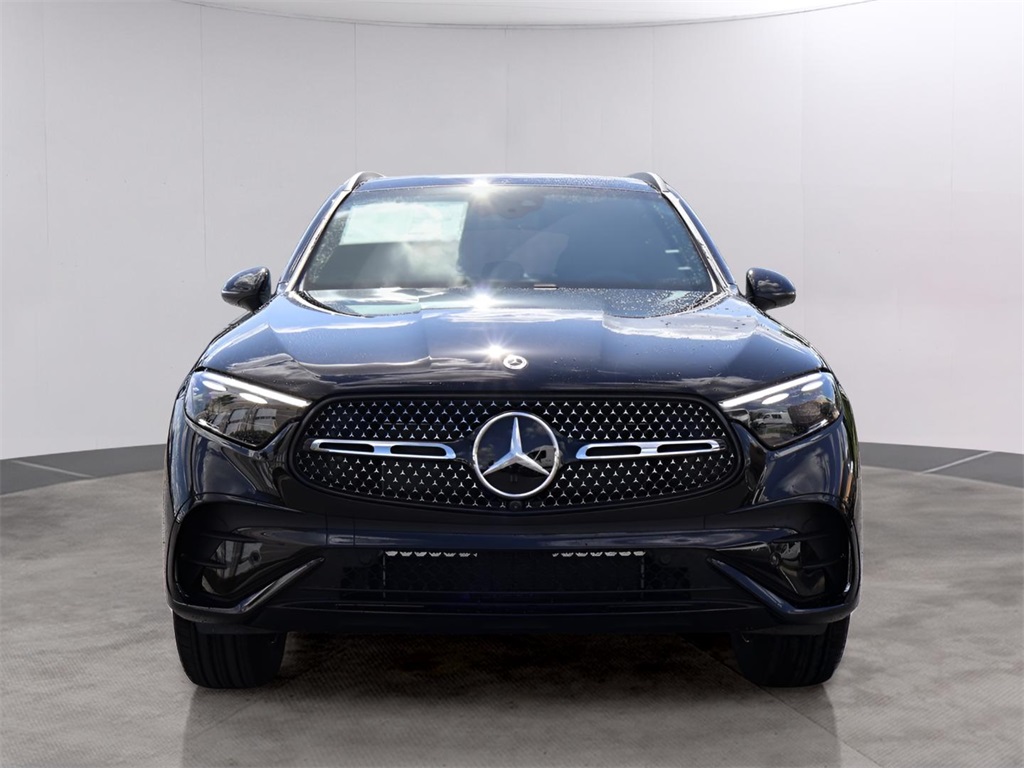 2025 Mercedes Benz GLC 300 4MATIC photo 2