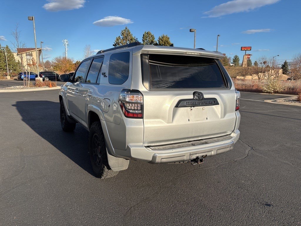 2019 Toyota 4Runner TRD Off-Road Premium photo 3