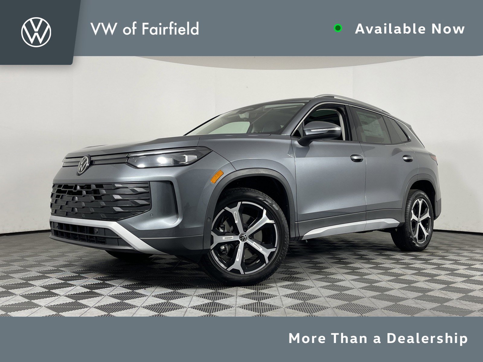 2025 Volkswagen Tiguan SE's photo