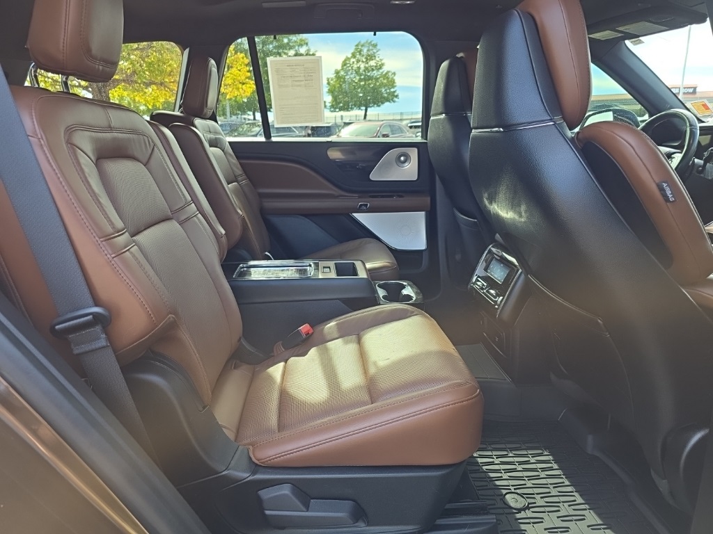 2022 Lincoln Aviator Grand Touring photo 19