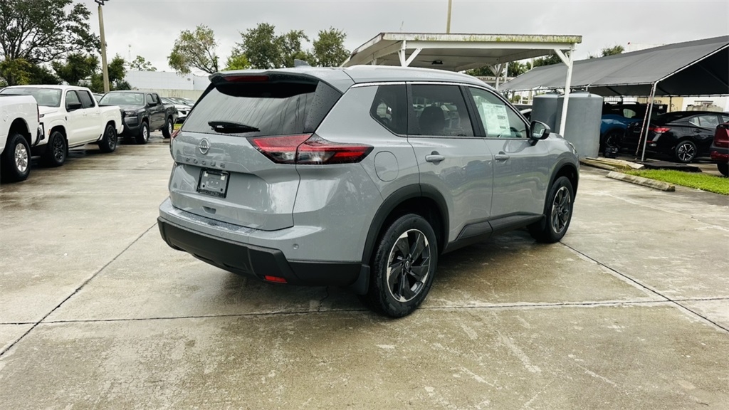 2026 Nissan Rogue SV photo 4