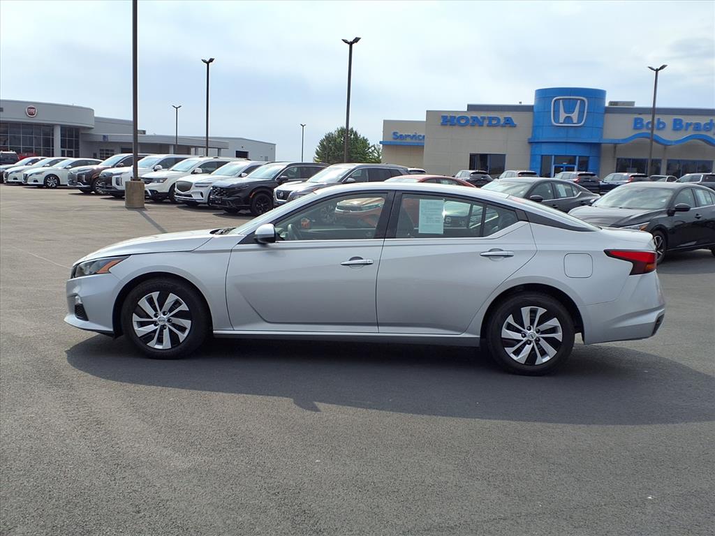 2022 Nissan Altima 2.5 S photo 11