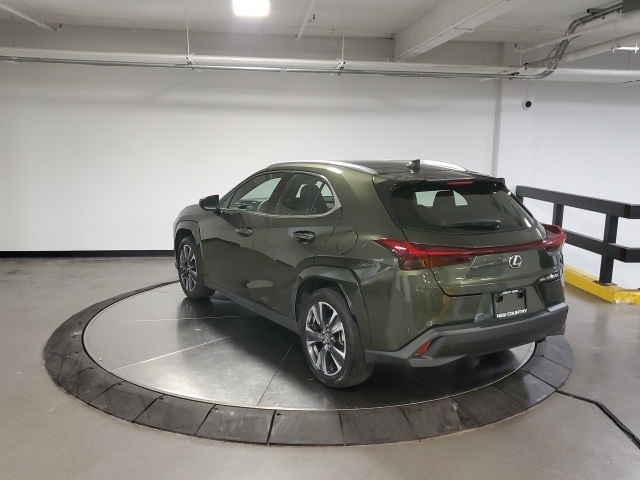 2024 Lexus UX 250h Premium photo 3